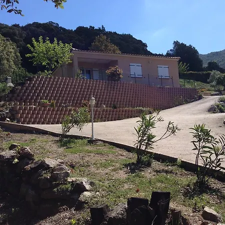 בית נופש La Palombiere *